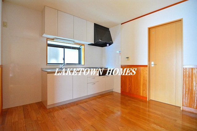 居室・リビング　７帖のダイニングキッチンです。