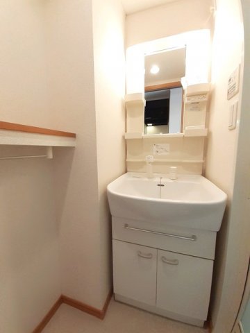 洗面設備　忙しい朝には欠かせない洗面所です