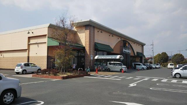 スーパー　ニシナフードバスケット福島店（スーパー）まで532m