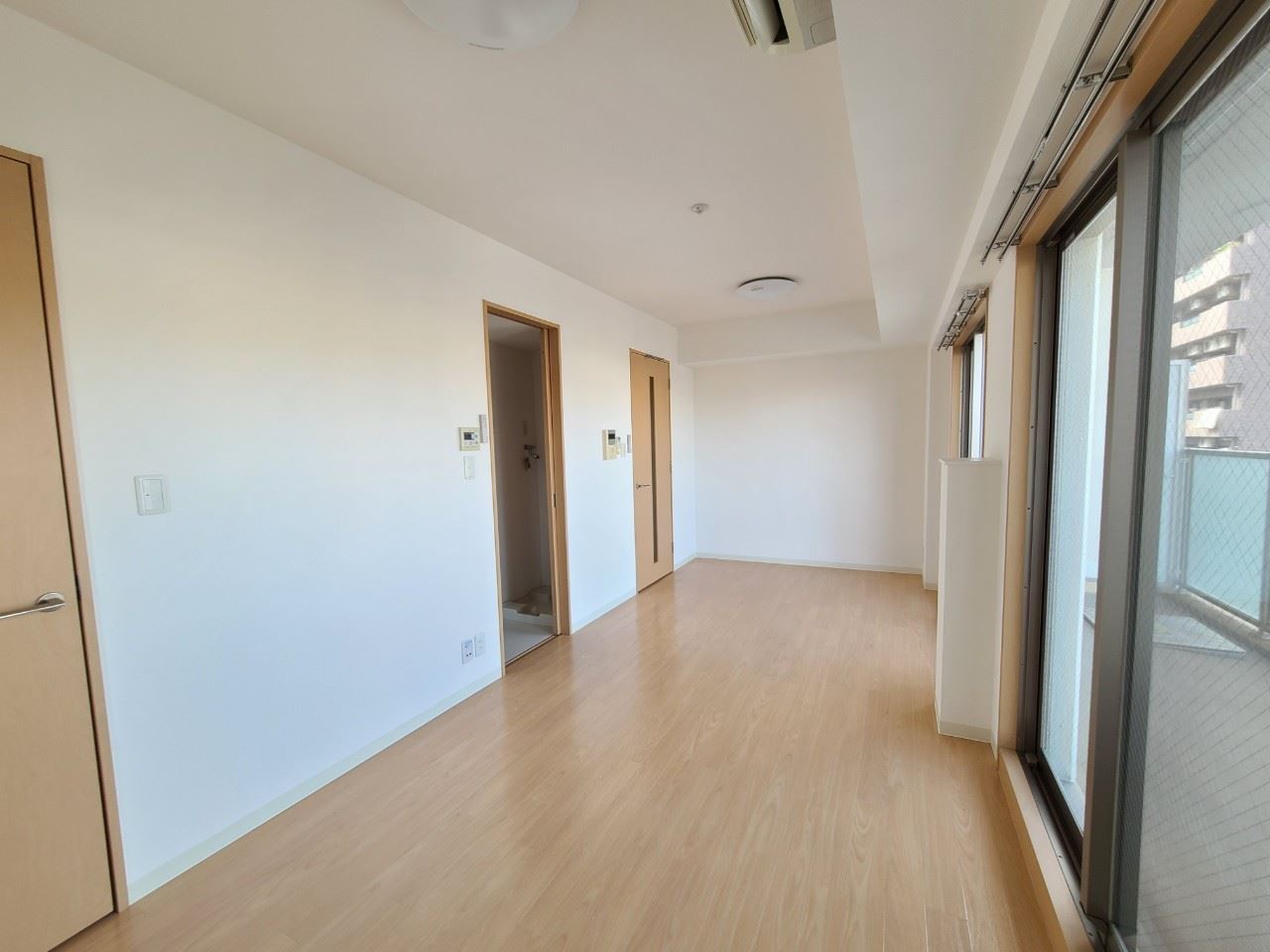 居室・リビング　フローラル東別院