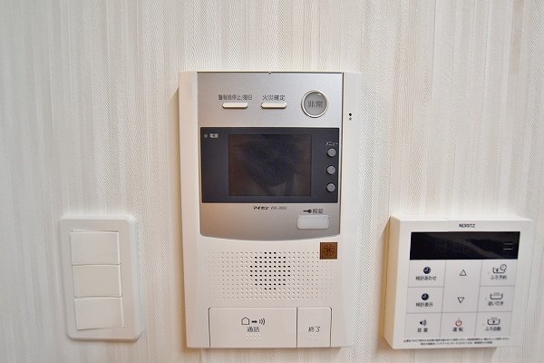 セキュリティ　★モニター付きインターホン★