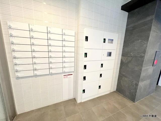 エントランス　便利な宅配ボックス