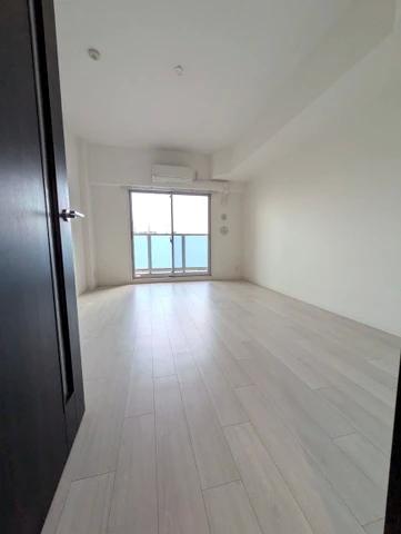 居室・リビング　明るい洋室のお部屋