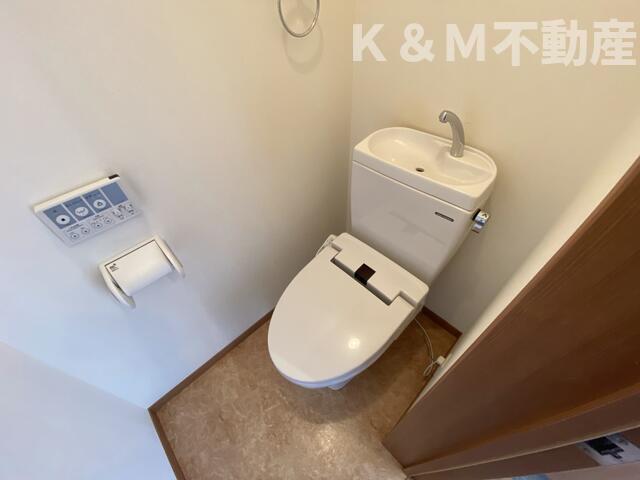 トイレ　コンパクトで使いやすいトイレです