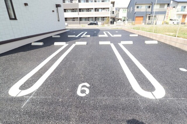 駐車場　駐車場