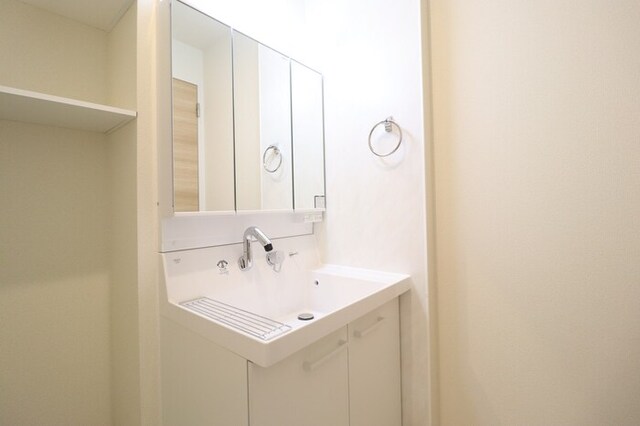 洗面設備　洗髪洗面化粧台