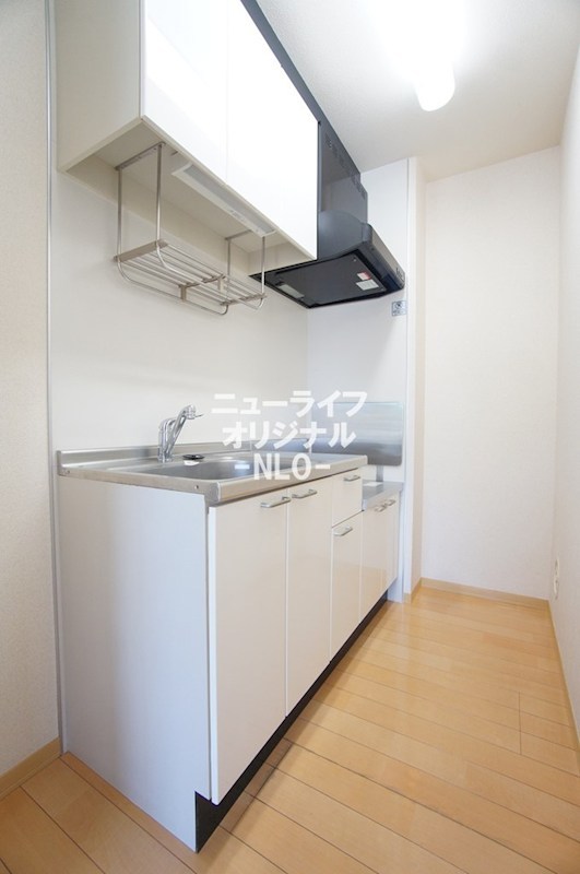 キッチン　コンロは設置幅・ガスの種別を確認の上、ご用意下さい。