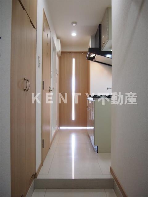 玄関　収納もある玄関です