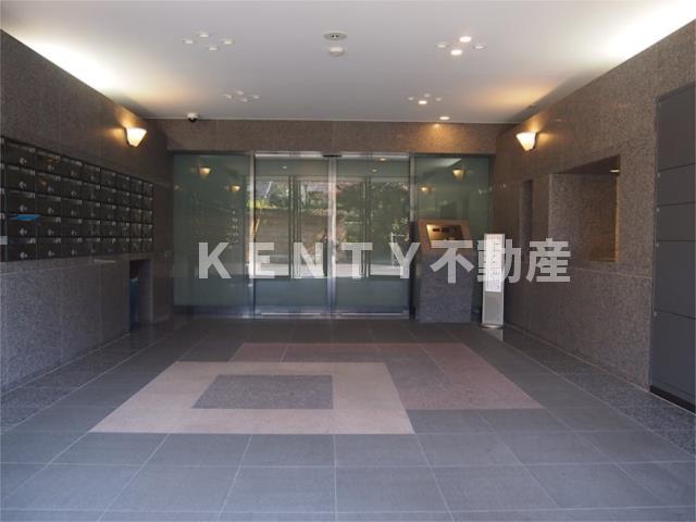 エントランス　清潔なエントランスです