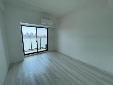 居室・リビング　室内