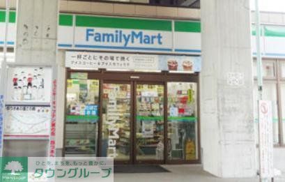 コンビニ　ファミリーマート京成四ツ木駅店（コンビニ）まで474m