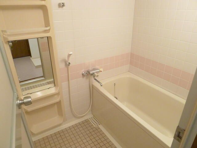 バス・シャワールーム　バス