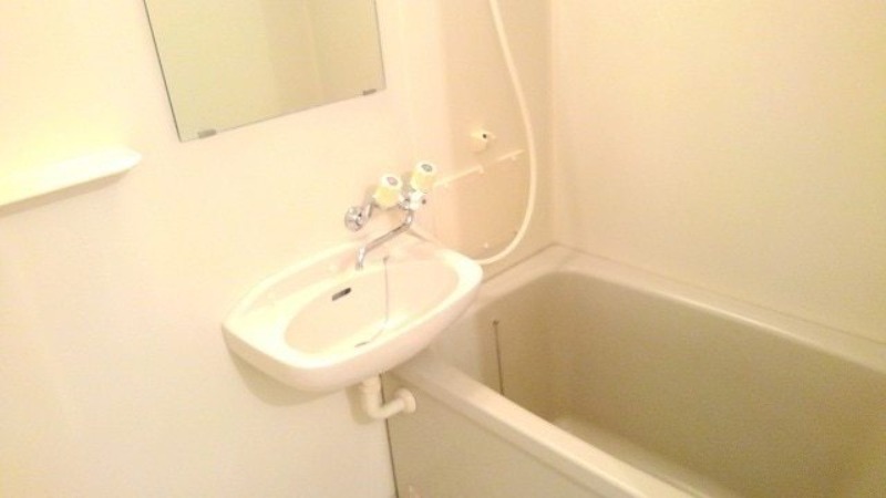 バス・シャワールーム　図面と現状に相違がある場合には現状を優先