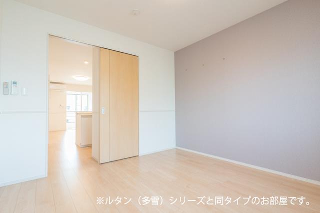 居室・リビング　居室（同タイプ）