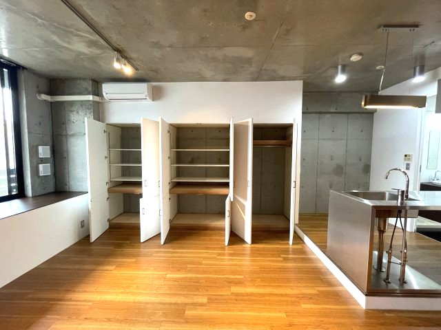 収納　イメージとして同マンション他部屋を表示しています