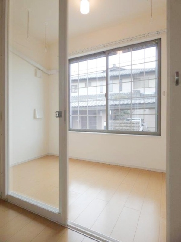 バルコニー　図面と現状に相違がある場合には現状を優先