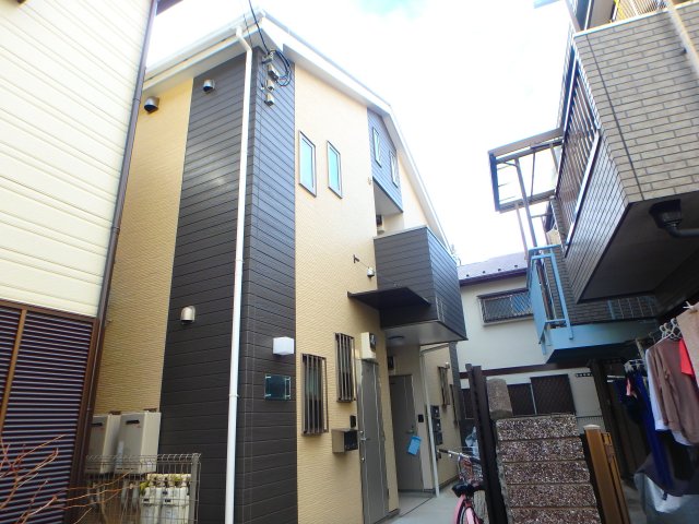 建物外観　2014年完成☆