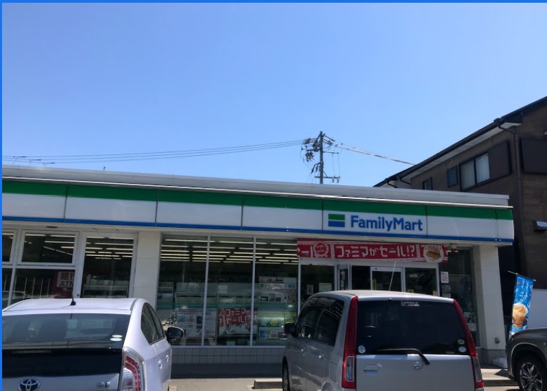 コンビニ　ファミリーマート 尾張旭桜ケ丘店（コンビニ）まで127m