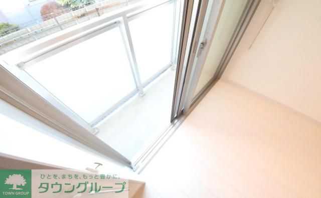 バルコニー　室内からの洋室です