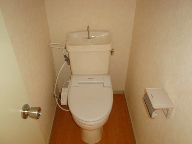 トイレ　シャワー付トイレ