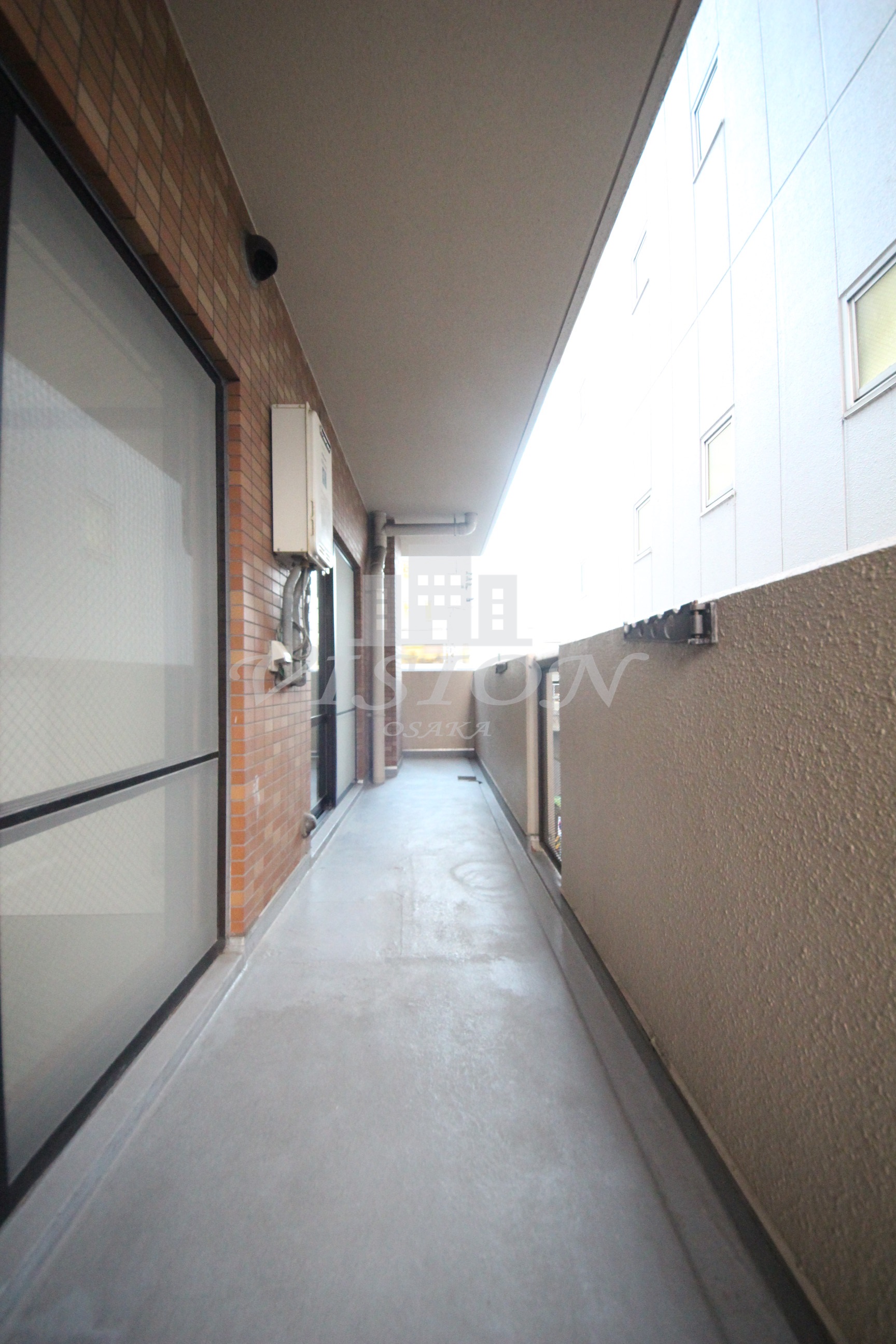 バルコニー　室内写真は別室のものです