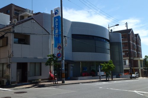 銀行　みなと銀行阪急御影支店（銀行）まで393m
