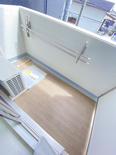 バルコニー　お洗濯にも便利なバルコニー付き