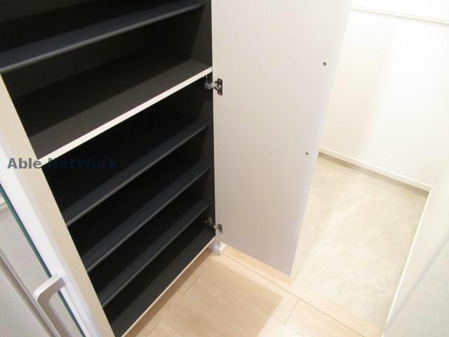 玄関　※同物件、別部屋の写真です