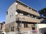 益生駅より徒歩11分 築9年5ヶ月 3階建の賃貸物件