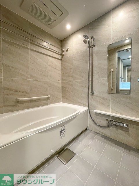 バス・シャワールーム　※写真は同タイプ住戸です。