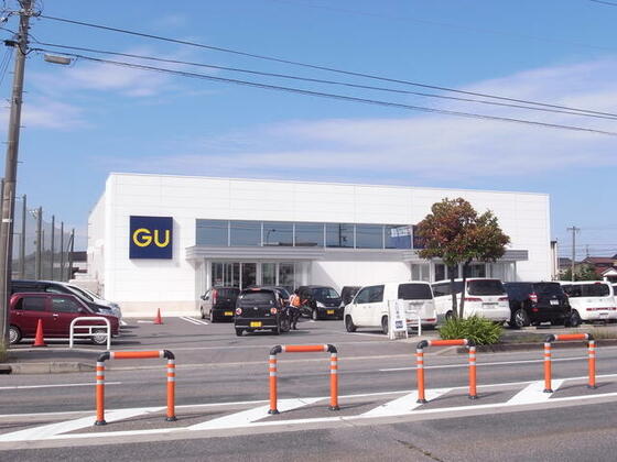 ショッピングセンター　ジーユー富山婦中店（ショッピングセンター）まで473m