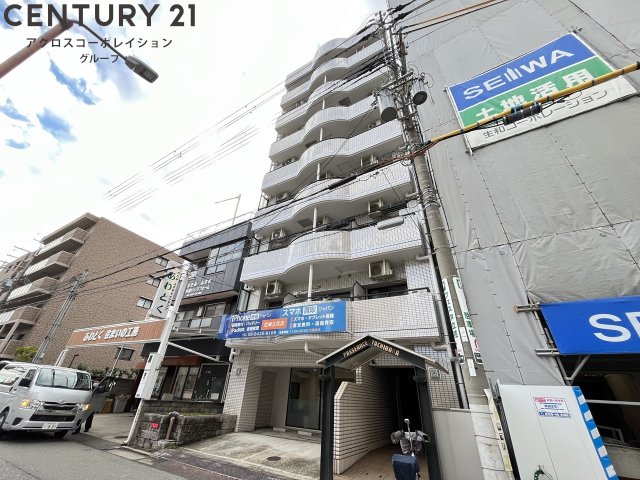 建物外観　オートロック付きで安心！宅配BOX付きで便利！