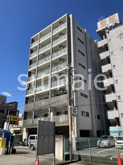 建物外観　鉄筋コンクリート造マンション。