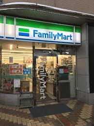 コンビニ　ファミリーマート 赤羽駅西口店（コンビニ）まで214m