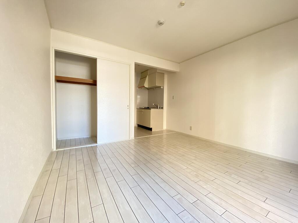 その他部屋・スペース　※退去予定の為、別部屋参考写真。
