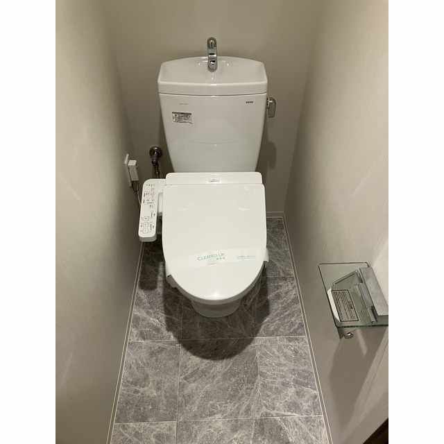 トイレ　■温水洗浄便座