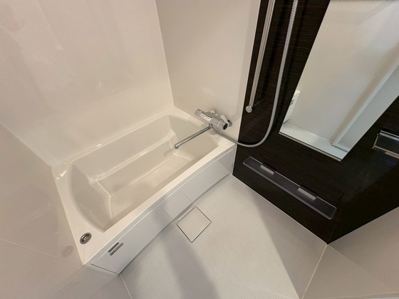 バス・シャワールーム　※別部屋の写真です