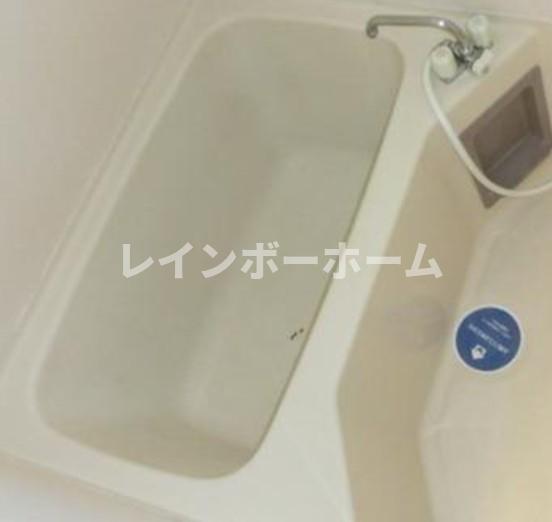 バス・シャワールーム　落ち着いた空間のお風呂です