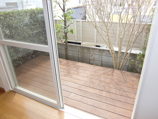 バルコニー　参考写真（同建物反転タイプ別部屋のものです）