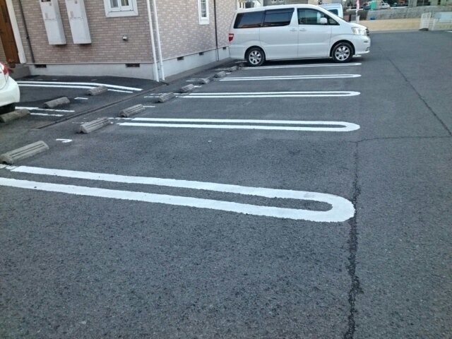 駐車場　駐車場完備です