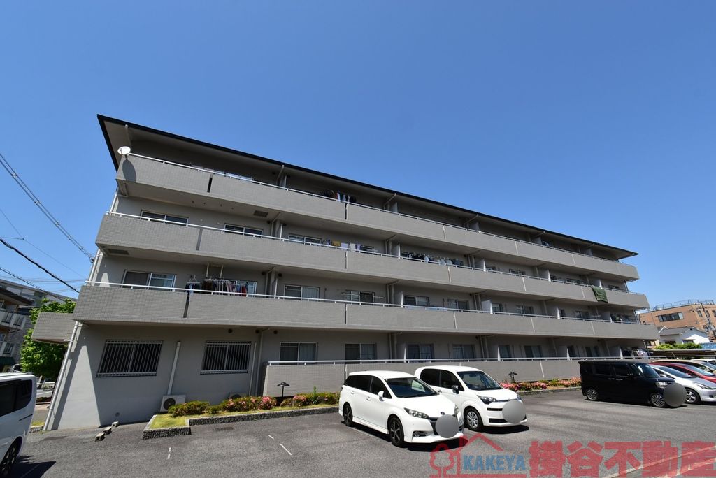 建物外観　駐車場