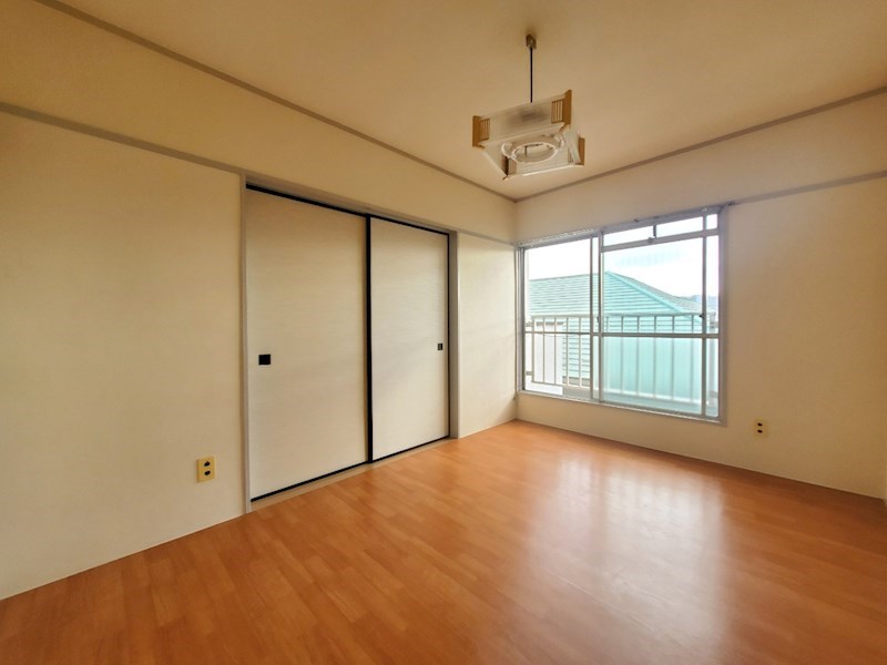 居室・リビング　他のお部屋のお写真を使用しております。
