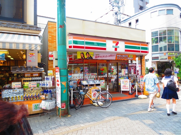 コンビニ　セブンイレブン（コンビニ）まで290m