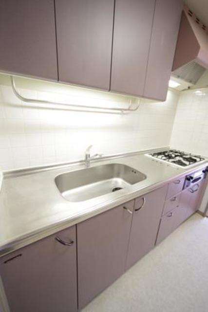 キッチン　※写真は同タイプ住戸です。