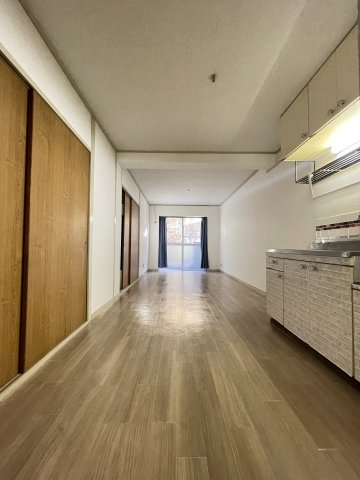 居室・リビング　画像と現状が異なる場合は現状優先となります。