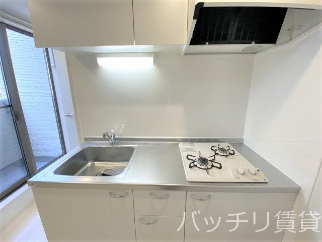 キッチン　＊画像は同型タイプの為、現状を優先致します。