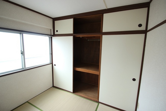 収納　※別部屋の写真です