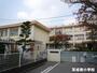 小学校　橿原市立小学校耳成南小学校（小学校）まで526m