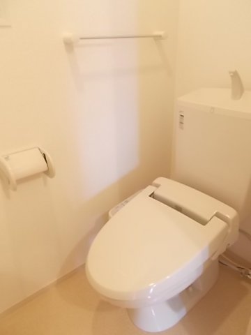 トイレ　清潔感のあるトイレです
