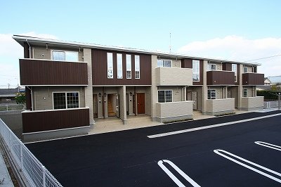建物外観　落ち着いた雰囲気の外観です